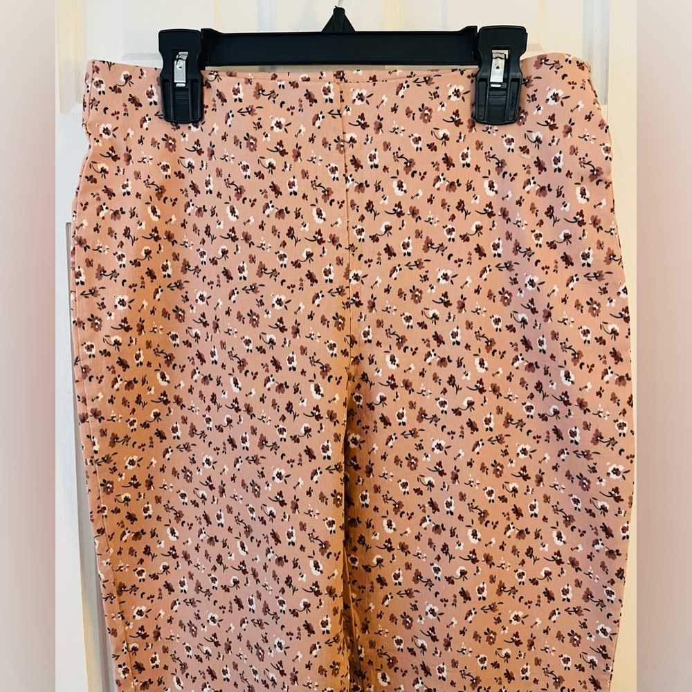 NWOT Women's JULES & LEOPOLD Millennium Pink Floral Ankle Length Pants. Size: S - Picture 3 of 8